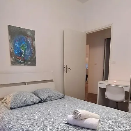 Apartament L'absolu 1, Spacieux, Rez-de-chaussee, Securise